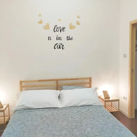 Piazza Carita' Centro Storico Appartement Naples