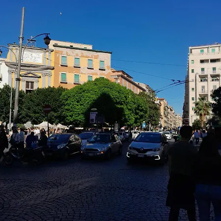 Family House Piazza Carita' * Napoli