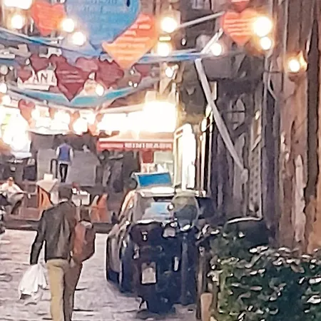 Piazza Carita' Centro Storico *