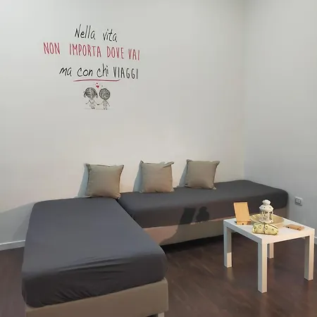 Apartment Piazza Carita' Centro Storico Naples
