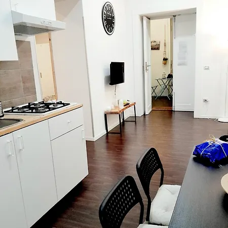 Apartment Piazza Carita' Centro Storico