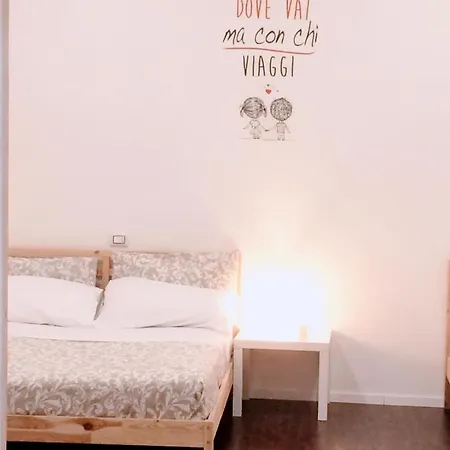 Apartment Piazza Carita' Centro Storico Naples